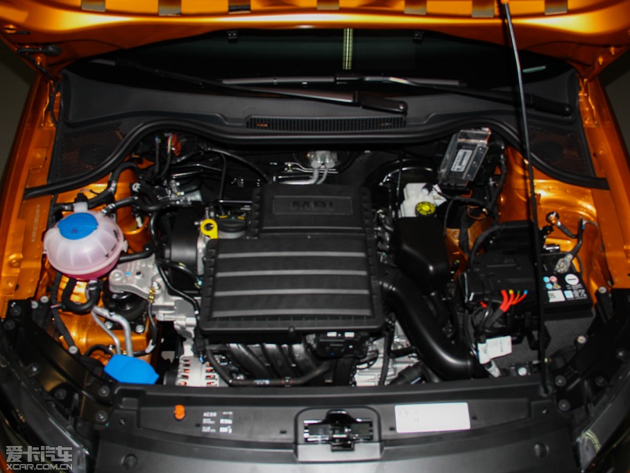 2014Cross Polo 1.6L Ԅ(dng)