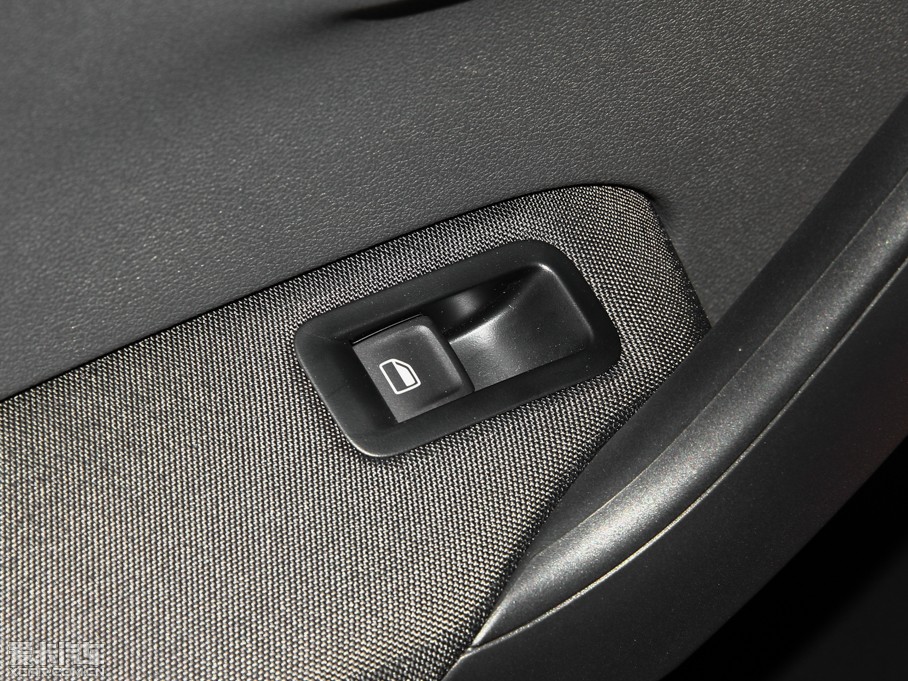 2014��Cross Polo 1.6L �ԄӰ�