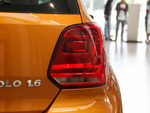 2014款1.6L 自动版 尾灯