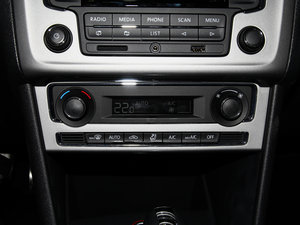 2014款1.6L 自动版 空调调节