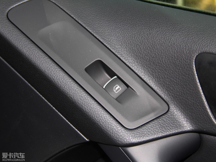 2015;^ 1.8TSI ԄӃm