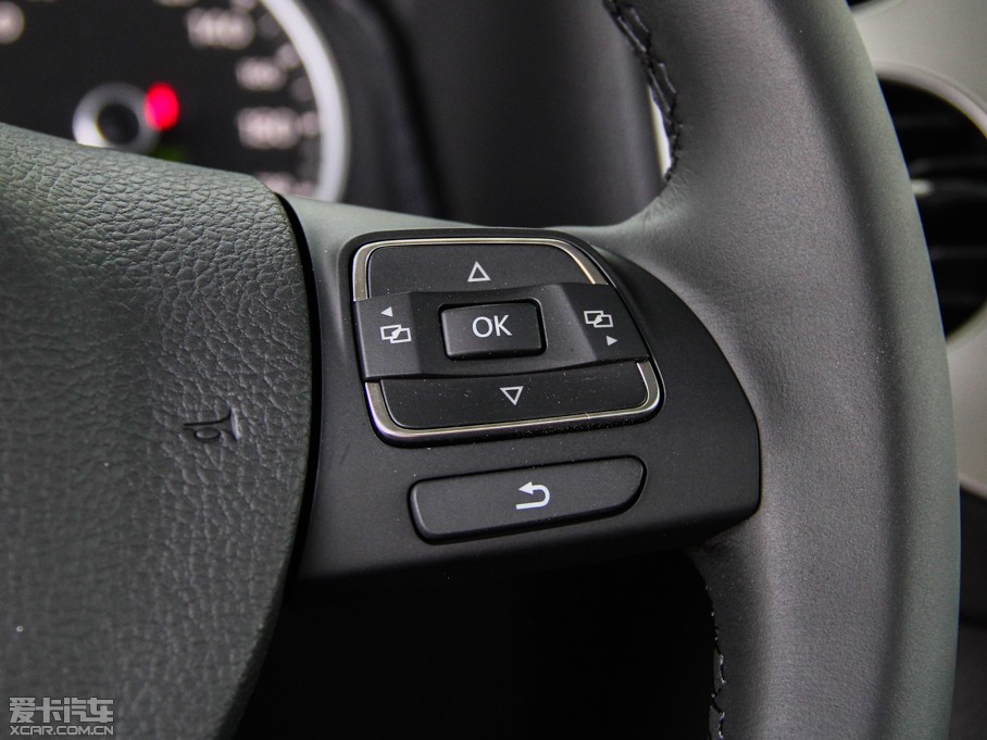 2015;^ 1.8TSI ԄӃm