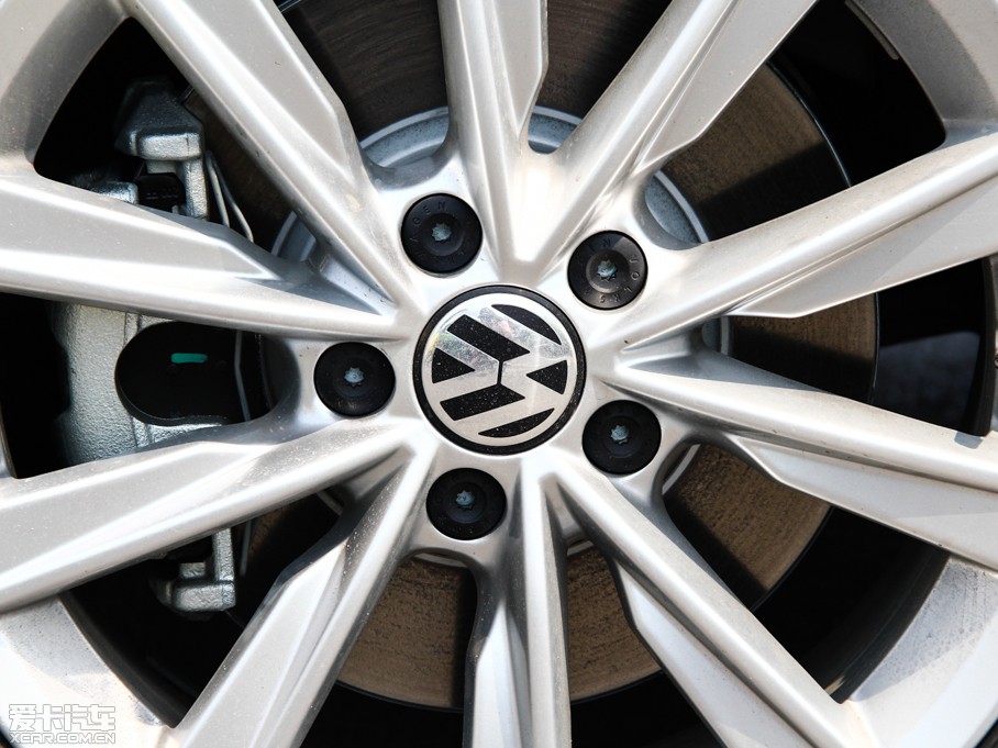 2015;^ 1.8TSI ԄӃ(q)m