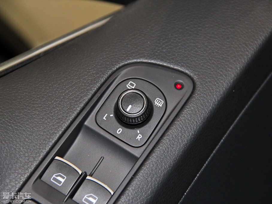 2015;^ 2.0TSI Ԅ(q)Ş