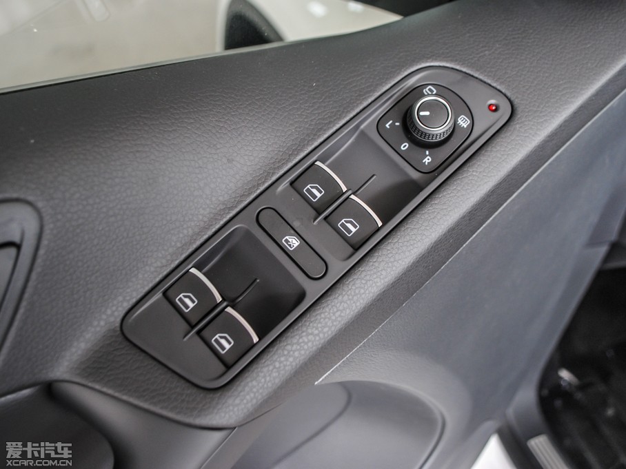 2015;^ 1.8TSI ԄӃA