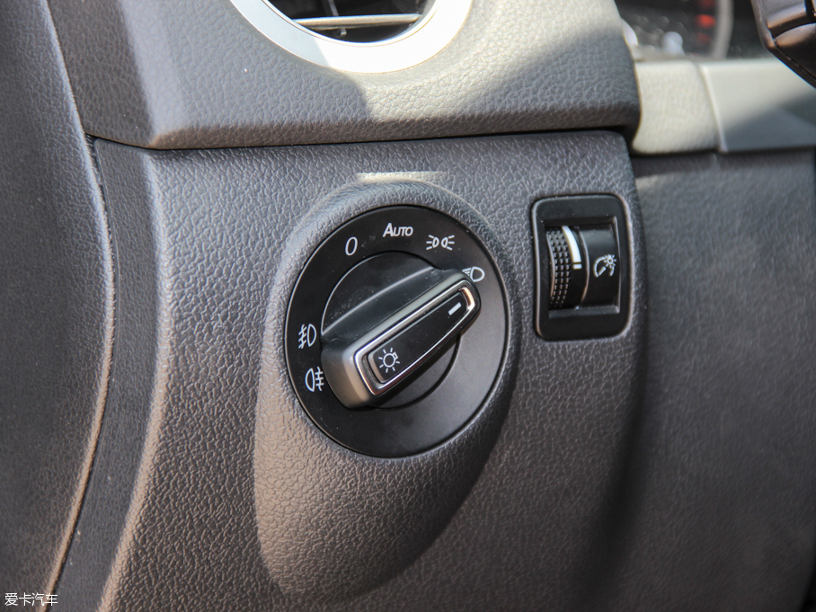 2015;^ 2.0TSI Ԅ(dng)(q)Ş