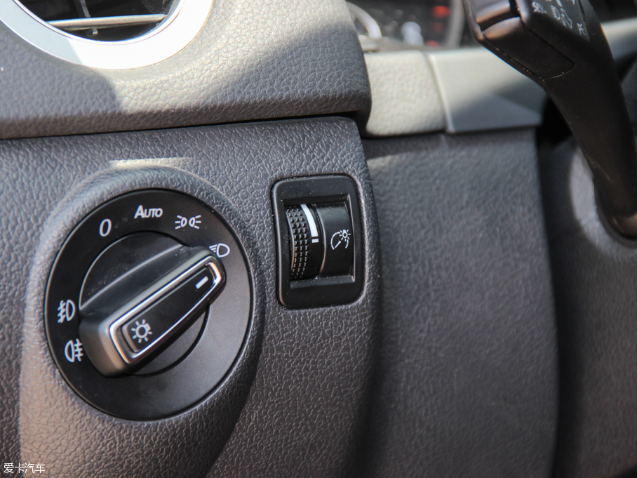 2015;^ 2.0TSI Ԅ(dng)(q)Ş