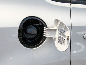 2015款1.8TSI 自动两驱舒适版 油箱盖