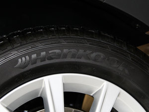 2015款1.8TSI 自动四驱舒适版 轮胎品牌