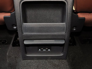 2015款2.0TSI 自动四驱豪华版 空间座椅