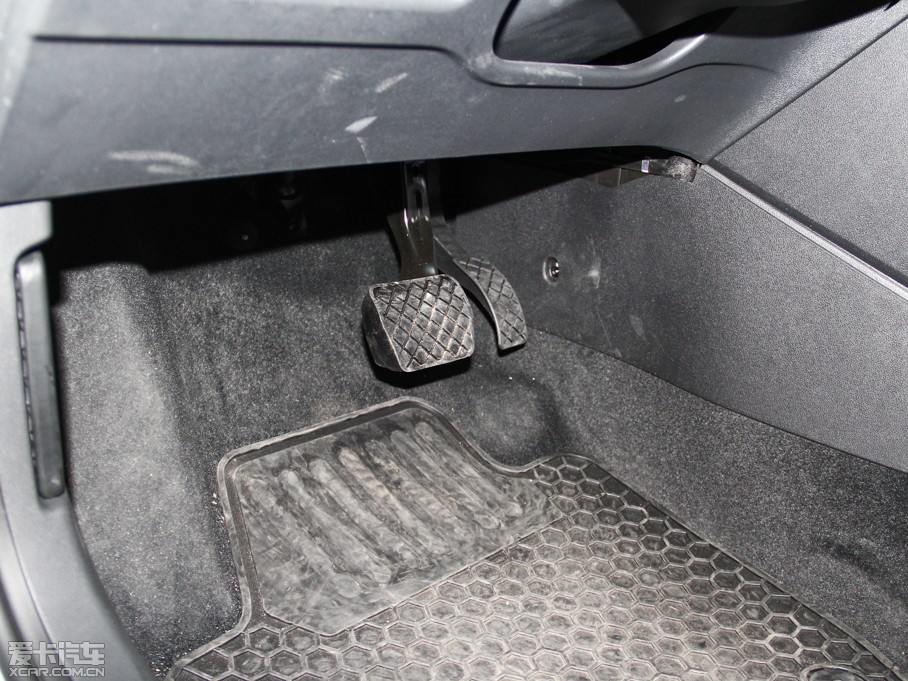 2015ɣ{ 1.6L Ԅ(dng)A