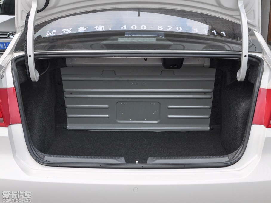 上汽大眾2015款桑塔納