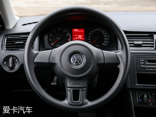 上汽大眾2015款桑塔納