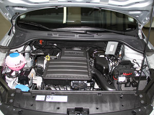 2015款1.6L 自动豪华版 发动机