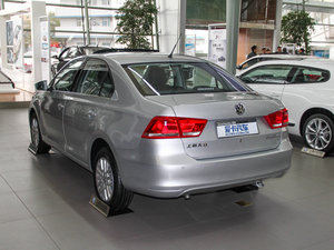 2015款1.6L 自动豪华版 左后45度