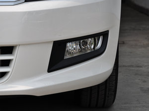 2015款1.6L 手动舒适版 前雾灯