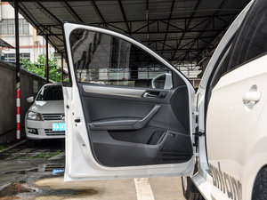 2015款1.6L 手动舒适版 驾驶位车门
