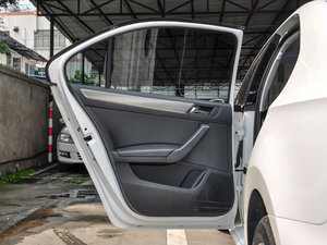 2015款1.6L 手动舒适版 左后车门