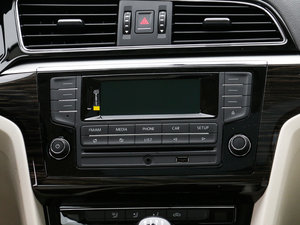 2015款280TSI MT舒适型 中控区