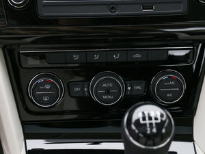 2015款280TSI MT舒适型 中控区