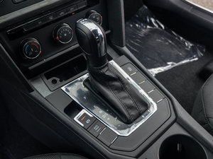 2015款230TSI DSG风尚型 中控区