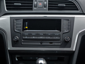 2015款230TSI DSG风尚型 中控区