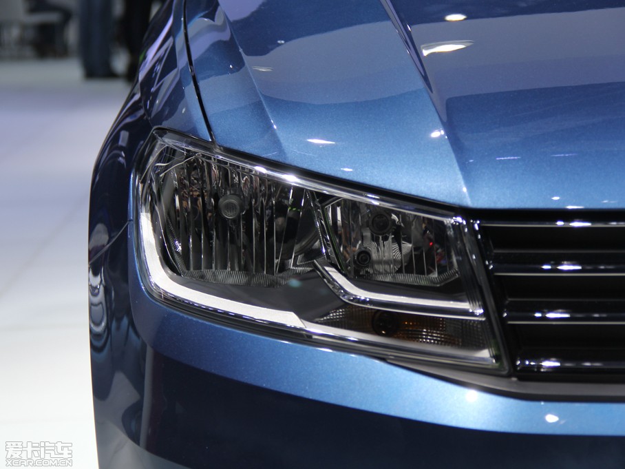 2015ɣ{Ƽ{ 230TSI DSGA