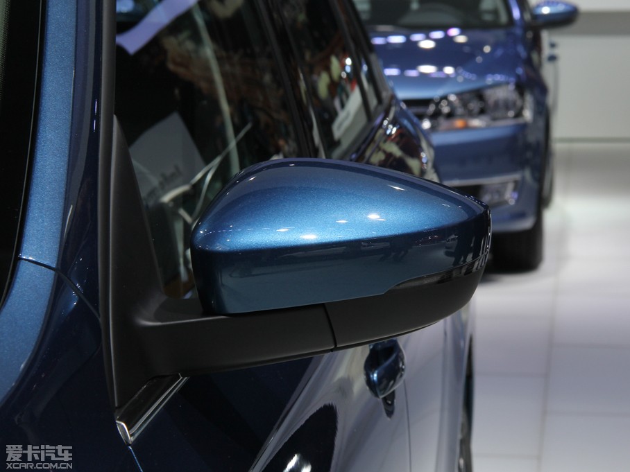 2015ɣ{Ƽ{ 230TSI DSGA