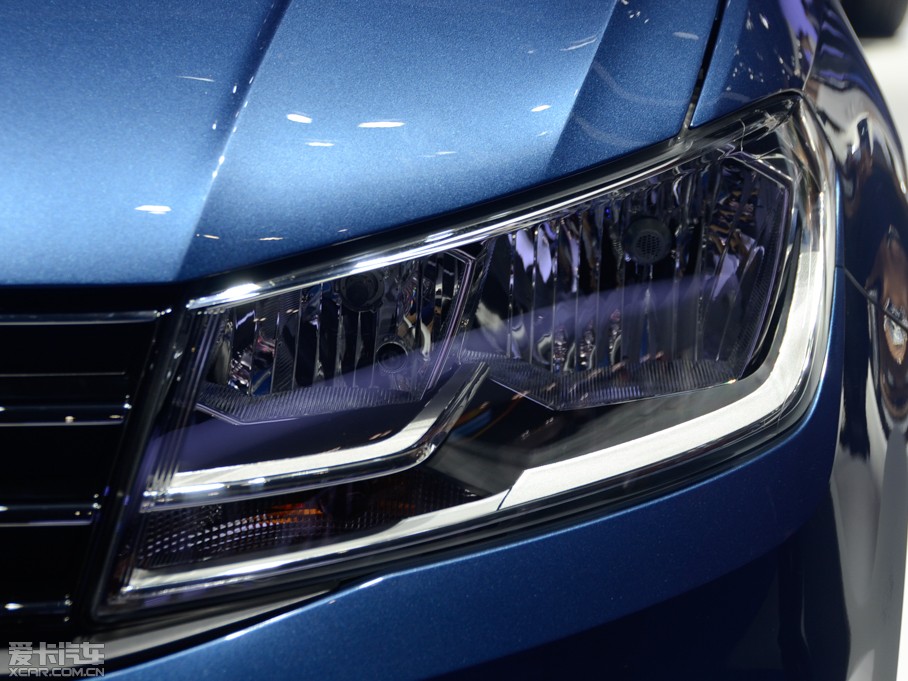 2015ɣ{Ƽ{ 230TSI DSGA