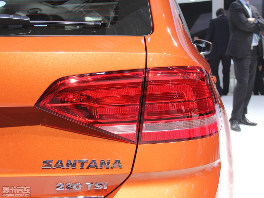 2015ɣ{Ƽ{ 230TSI DSGA