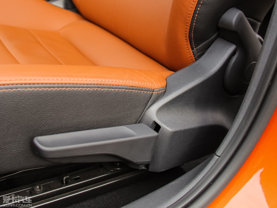 2015ɣ{Ƽ{ 230TSI DSGA