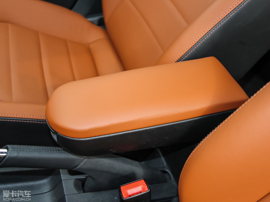 2015ɣ{Ƽ{ 230TSI DSGA