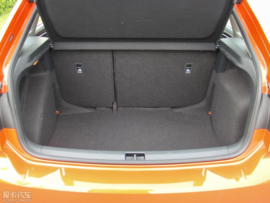 2015ɣ{Ƽ{ 230TSI DSGA