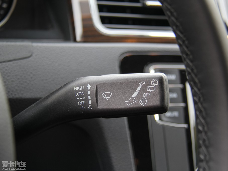 2015ɣ{Ƽ{ 230TSI DSGA