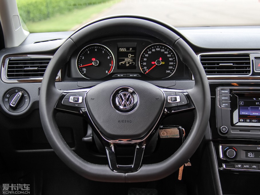 2015ɣ{Ƽ{ 230TSI DSGA