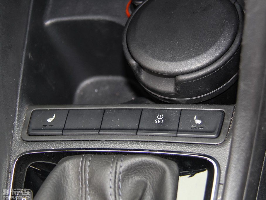 2015ɣ{Ƽ{ 230TSI DSGA