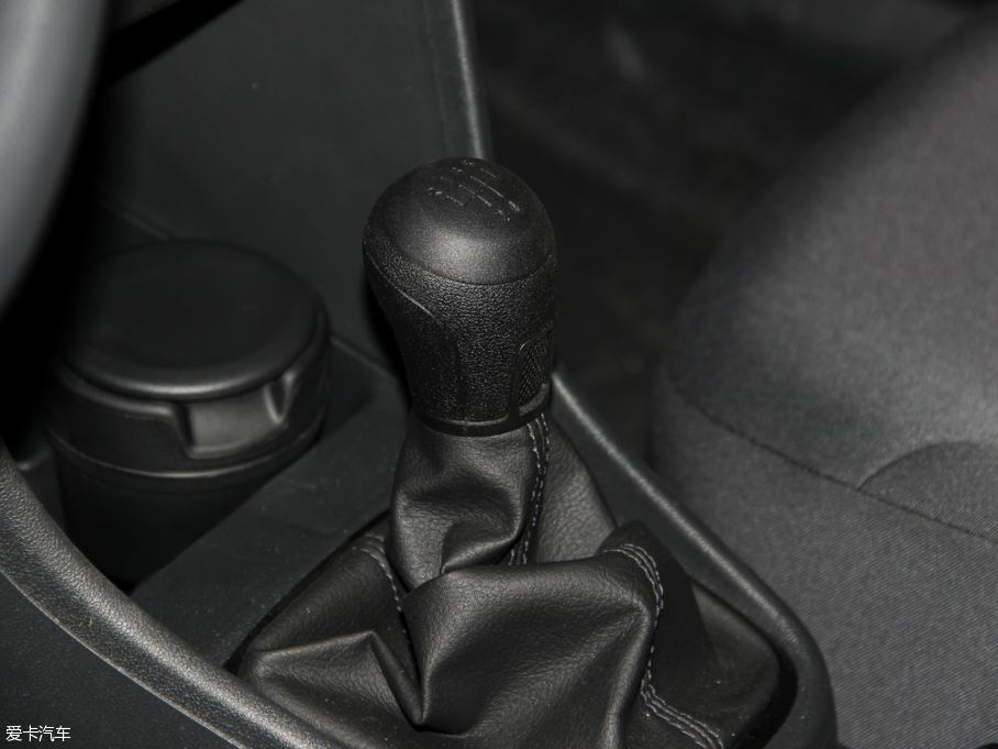 2015ɣ{Ƽ{ 1.6L ք(dng)L(fng)