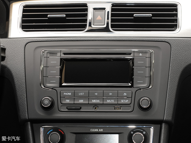 上海大眾2015款桑塔納