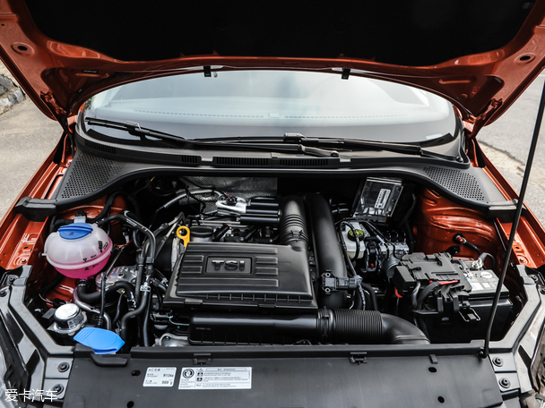 上海大眾2015款桑塔納