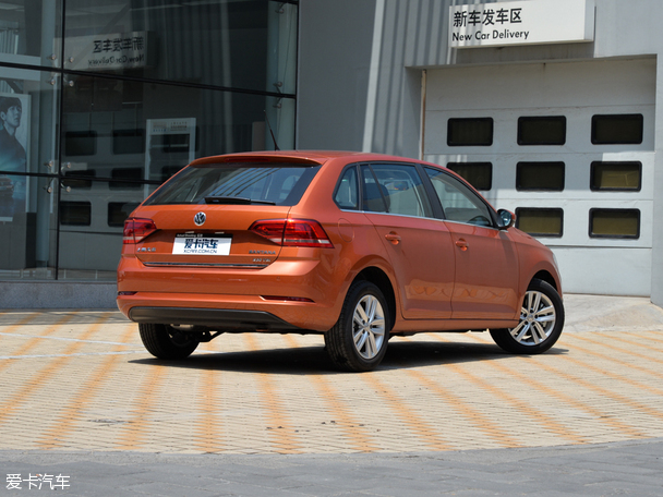 上海大眾2015款桑塔納