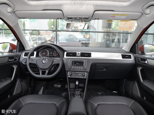 上海大眾2015款桑塔納