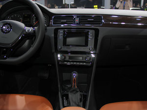 2015230TSI DSGA п؅^