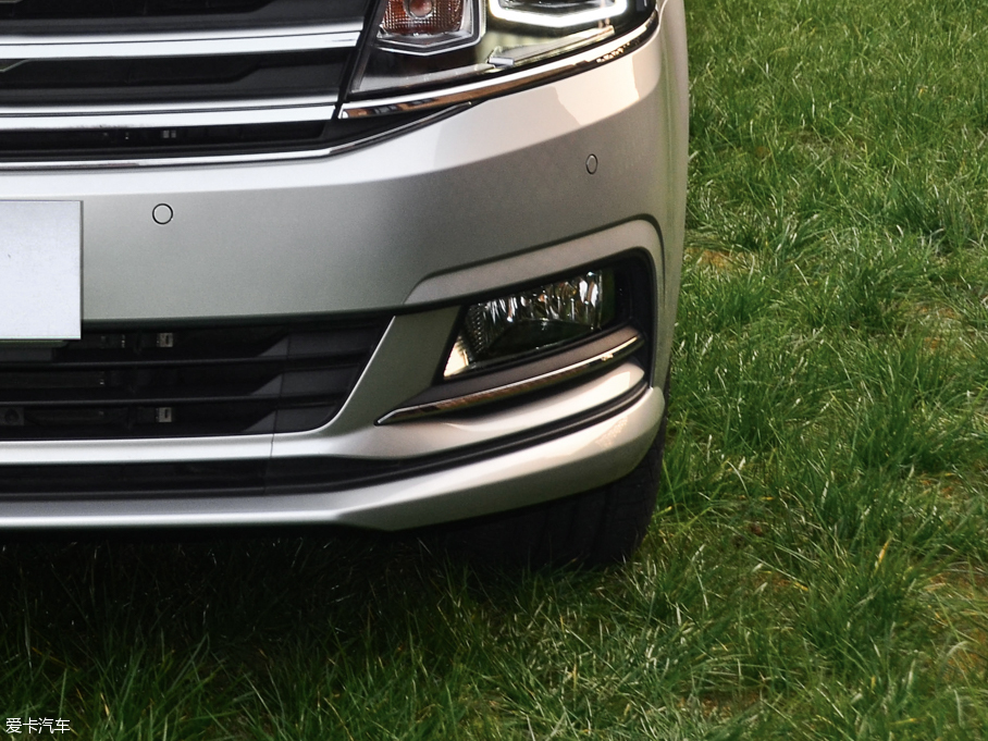 2015݃Ɏ 230TSI DSGA