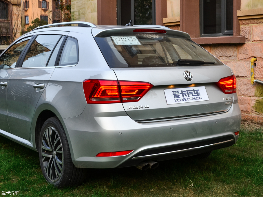 2015݃Ɏ 230TSI DSGA