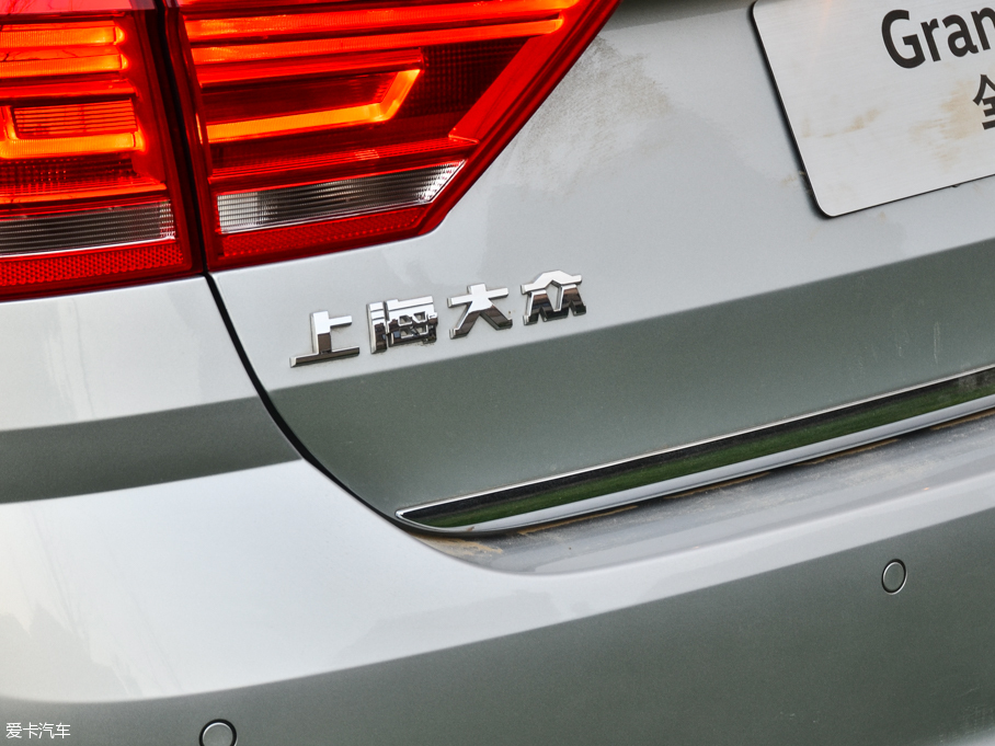 2015݃Ɏ 230TSI DSGA