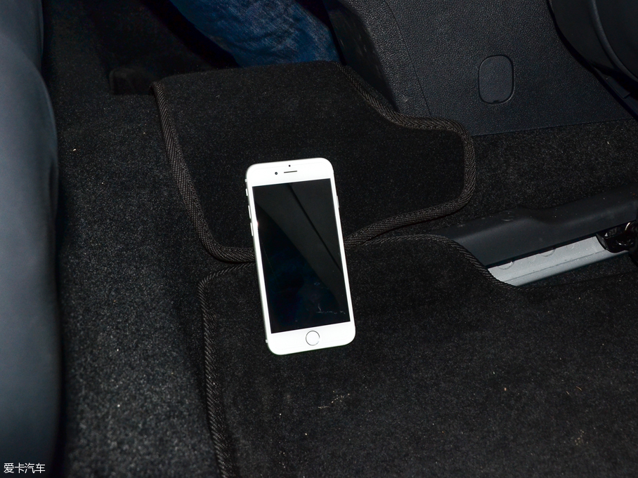 2015݃Ɏ 230TSI DSGA