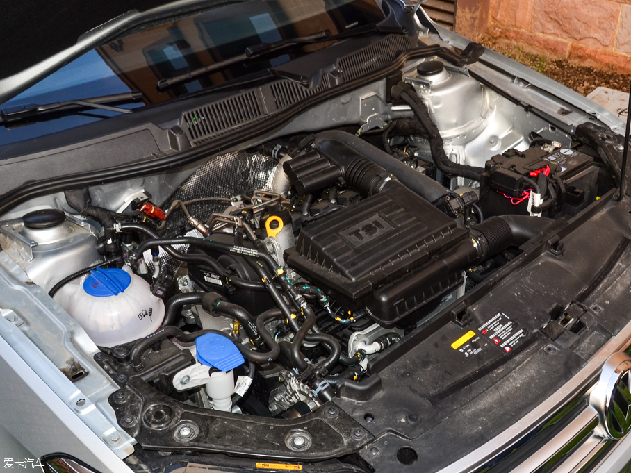 2015݃Ɏ 230TSI DSGA