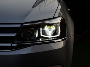 2015230TSI DSGA (x)(ji)^