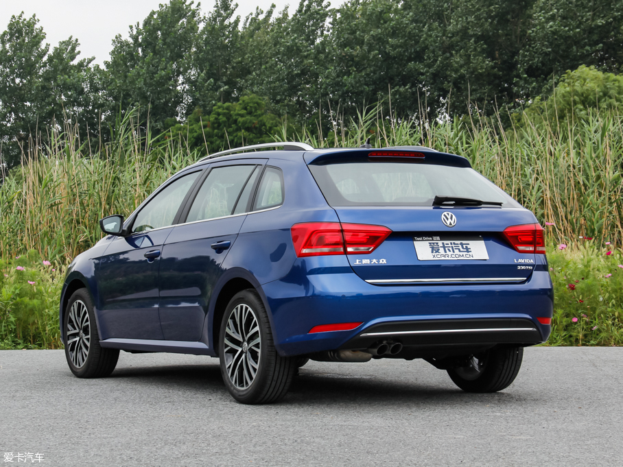 2015݃Ɏ 230TSI DSGA