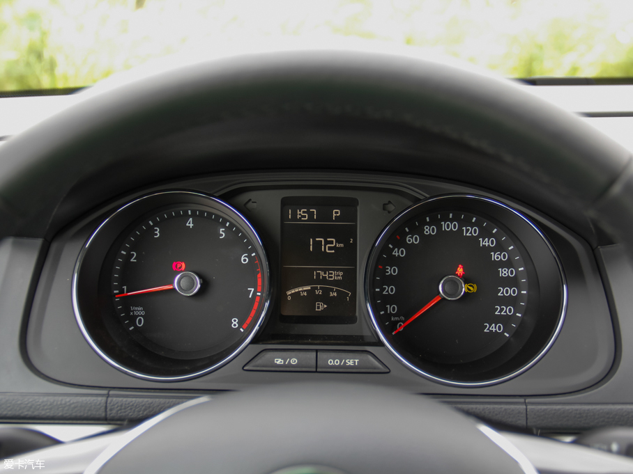 2015݃Ɏ 230TSI DSGA